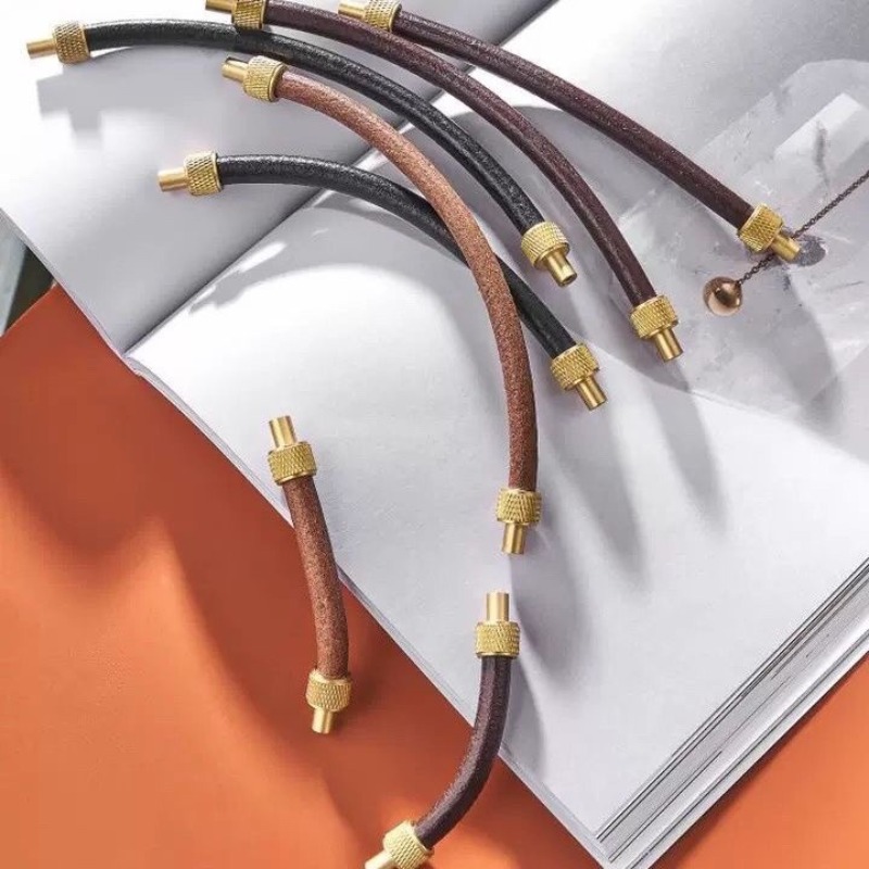 Uchwyty do szafek z mosiądzu i – Leatherwork Hardware recenzja i cena