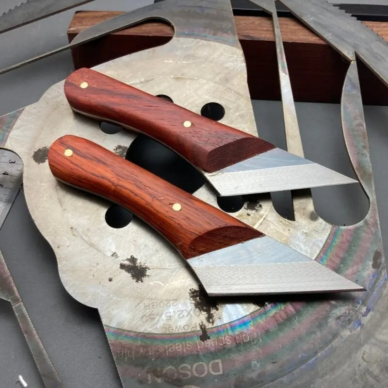 Nóż do cięcia skóry z ostrzem  – Leatherwork Projects recenzja i cena